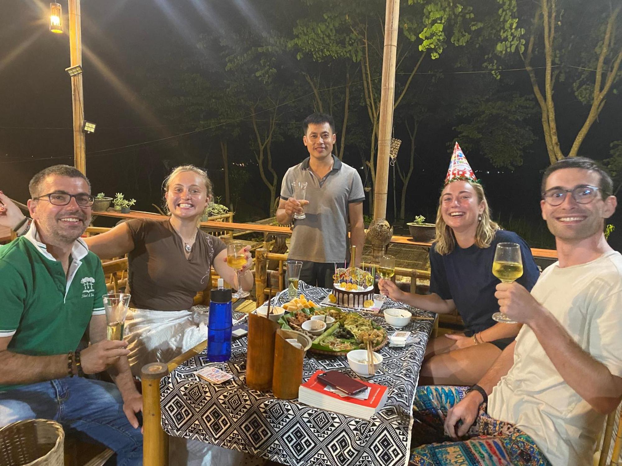Truong Huy Homestay Mai Châu Extérieur photo