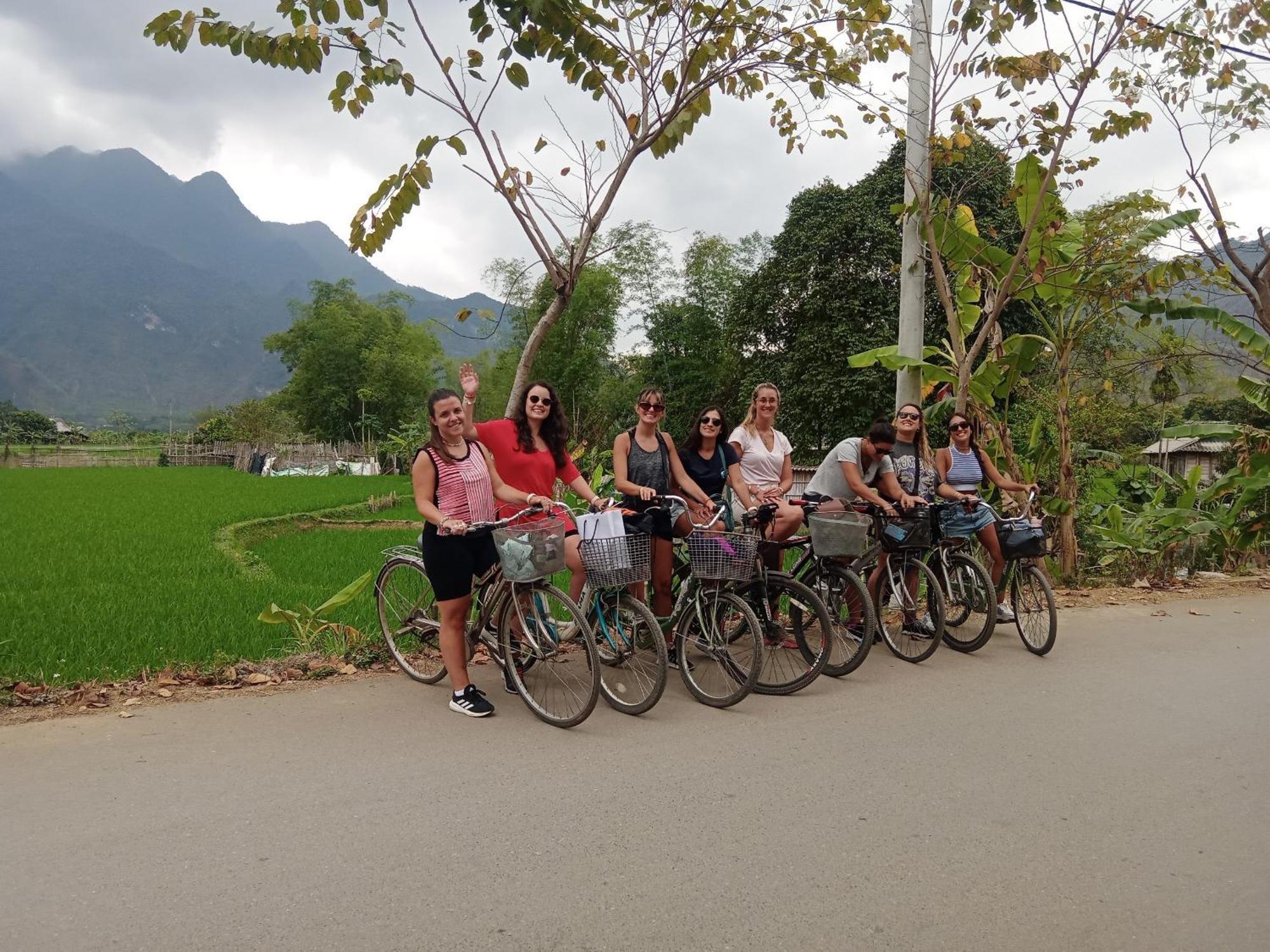 Truong Huy Homestay Mai Châu Extérieur photo